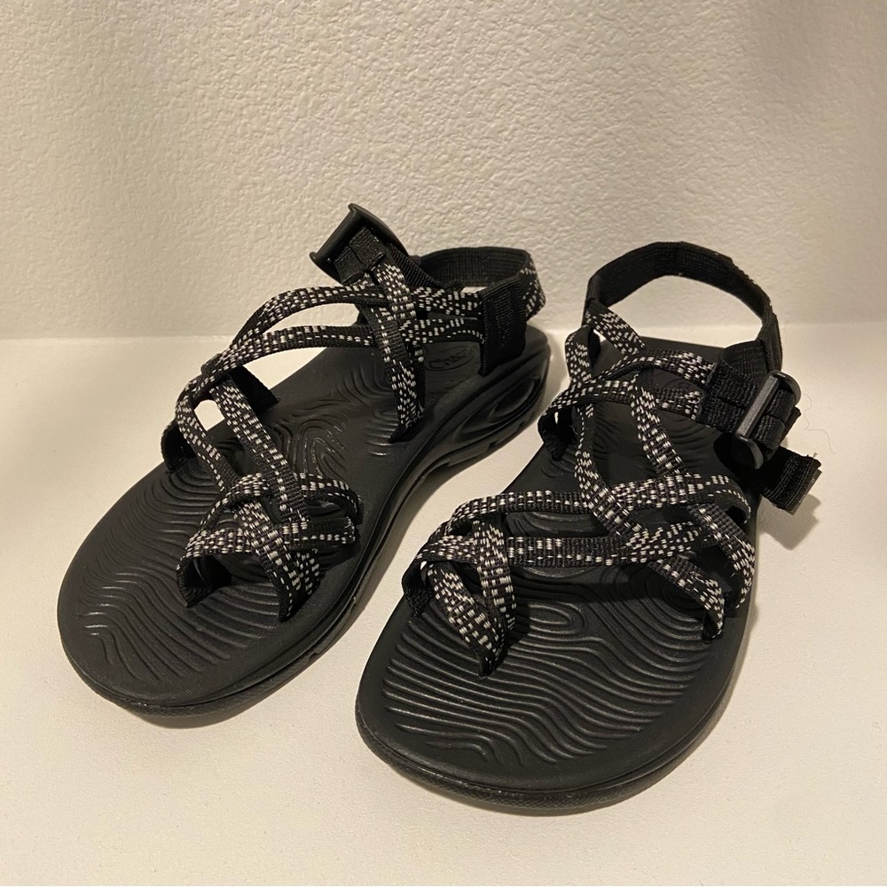 Chaco Women's Sandals black and white ZVOLV X2